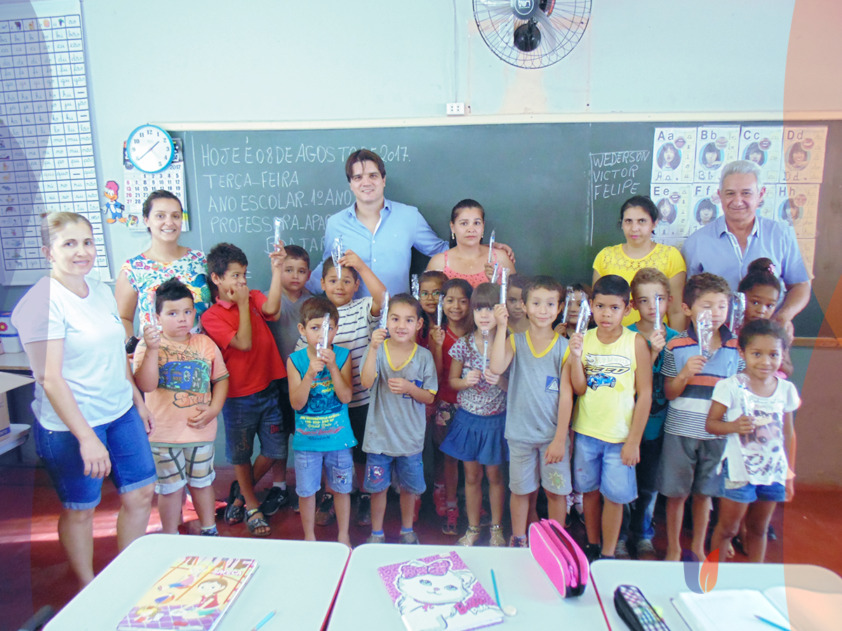 ENTREGA DE ESCOVAS DE DENTES 2017 001