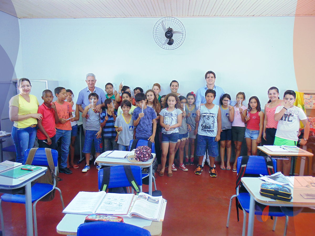 ENTREGA DE ESCOVAS DE DENTES 2017 002